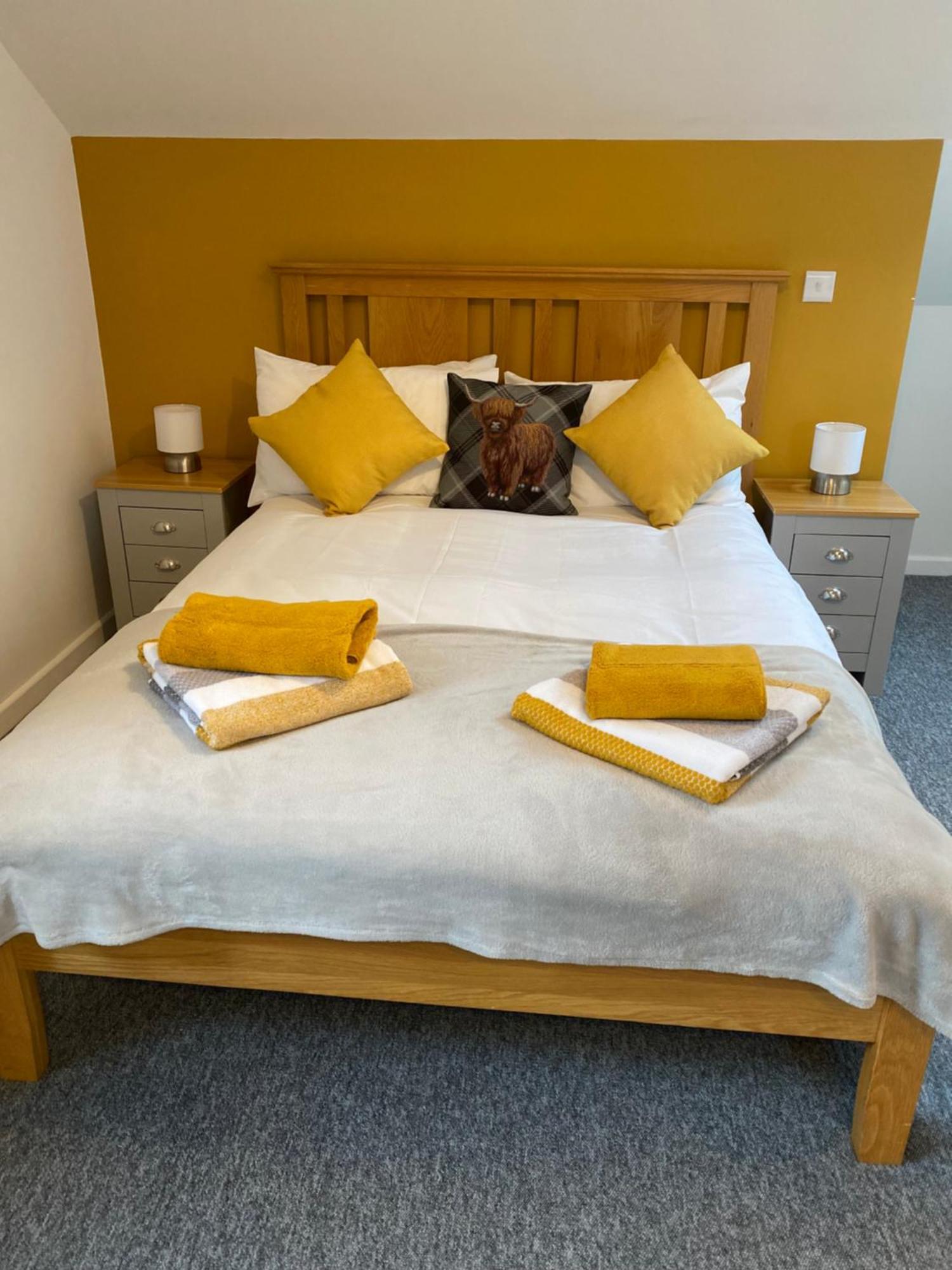 Clodock Modern Studio Apartment Set Beneath The Black Mountains A Stones Throw From The Offas Dyke Path מראה חיצוני תמונה